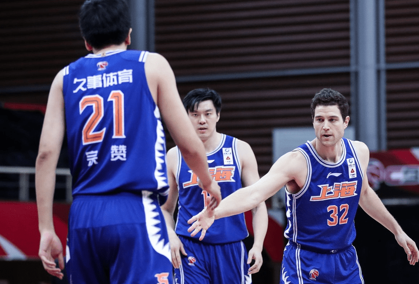 开云体育下载-包含转会期巴塞罗那更衣室发声——CBA季后赛节点到来，悬念犹存，纪律约束更严格的词条