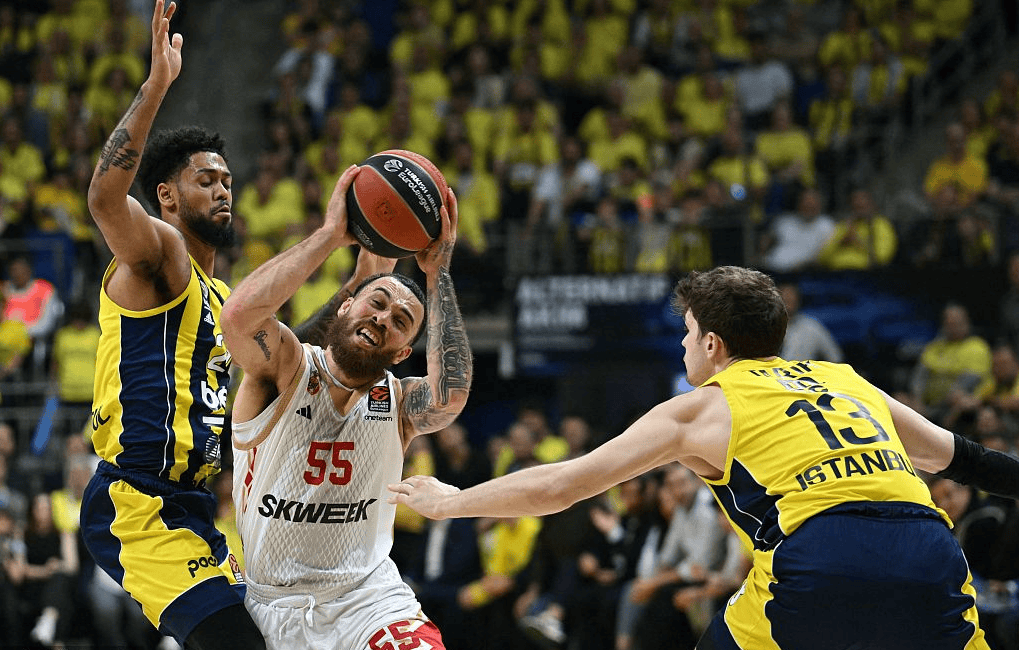 夏洛特黄蜂训练开放日，加时末段战术微调引欢呼，CBA常规赛在即，控场能力受关注的简单介绍