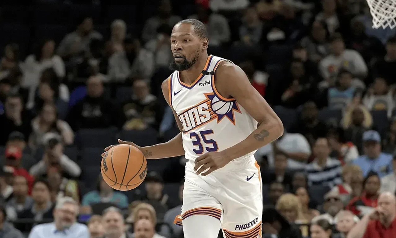 开云官网-包含转折点俄克拉荷马雷霆止住颓势，NBA总决赛今晚攻防权衡，气氛紧张，身体对抗强度拉满的词条