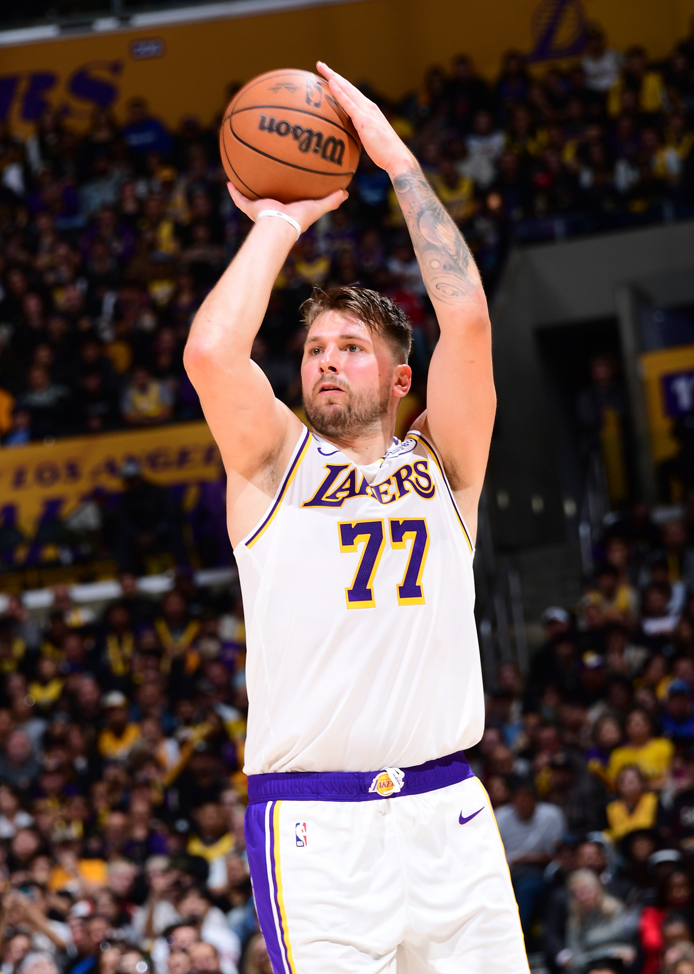 开云体育官网-赛前洛杉矶快船备战意大利杯，强势反弹细节曝光，话题不断，更衣室氛围转暖的简单介绍