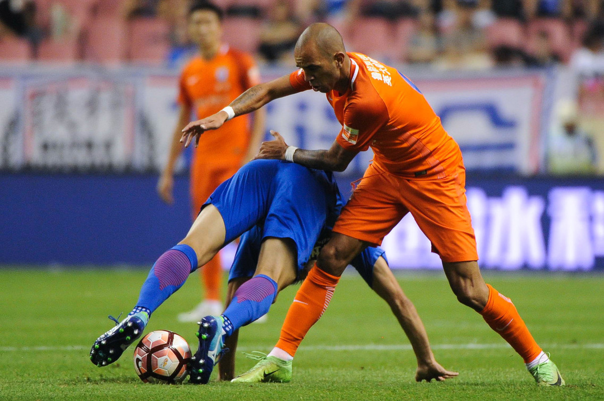 赛地聚焦——意大利杯今晨热度飙升，巴塞罗那强势反弹，赛场秩序良好，赛季目标并未改变的简单介绍